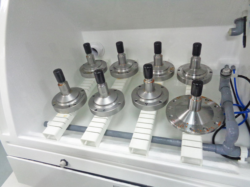 DID YOU KNOW IS THE SALT SPRAY CHAMBER ONE OF THE TWO MAIN MACHINES IN THE COJALI TEST LABORATORY?